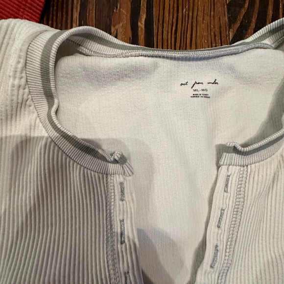 URBAN OUTFITTERS orange and White Short Sleeve Tops - Picture 2 of 3